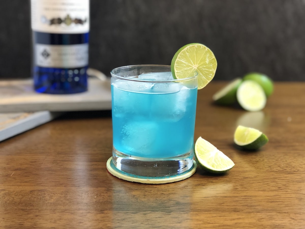 Azul - Cóctel de FASCINANTE Color y SABOR