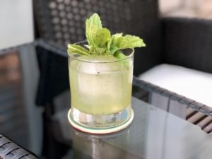 gin basil smash coctel